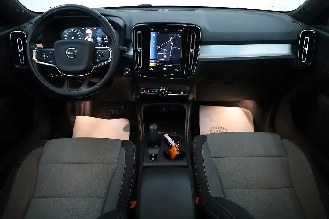 Volvo XC40 - Thumbnail 4