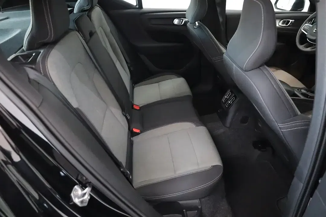 Volvo XC40 - Thumbnail 6
