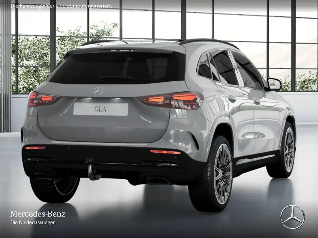 Mercedes-Benz GLA 200 - Thumbnail 3