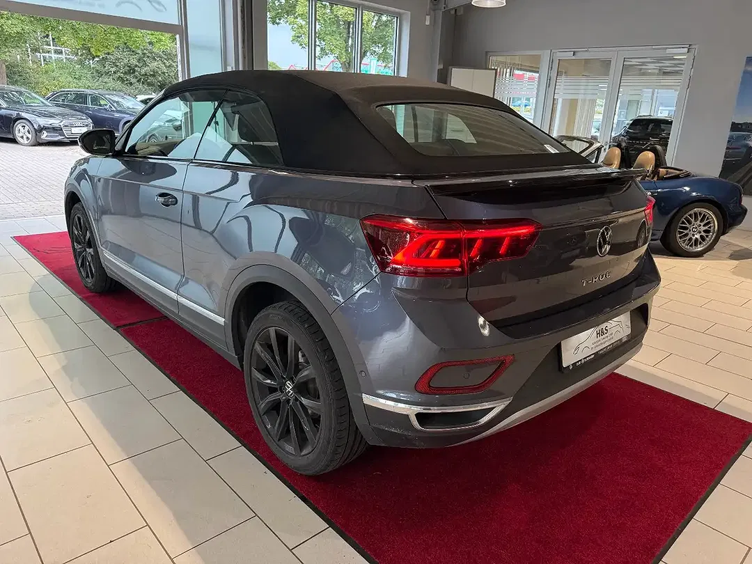 Volkswagen T-Roc - Thumbnail 9