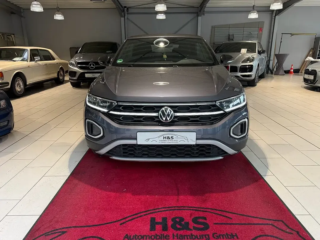 Volkswagen T-Roc - Thumbnail 3