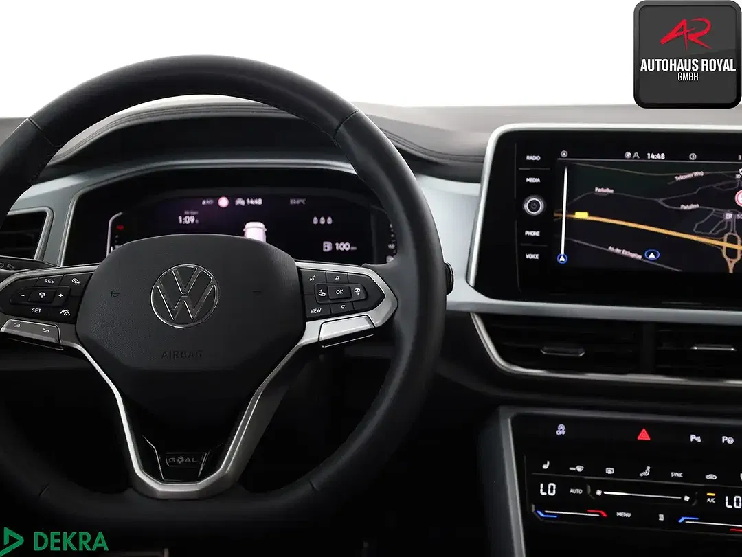Volkswagen T-Roc - Thumbnail 15