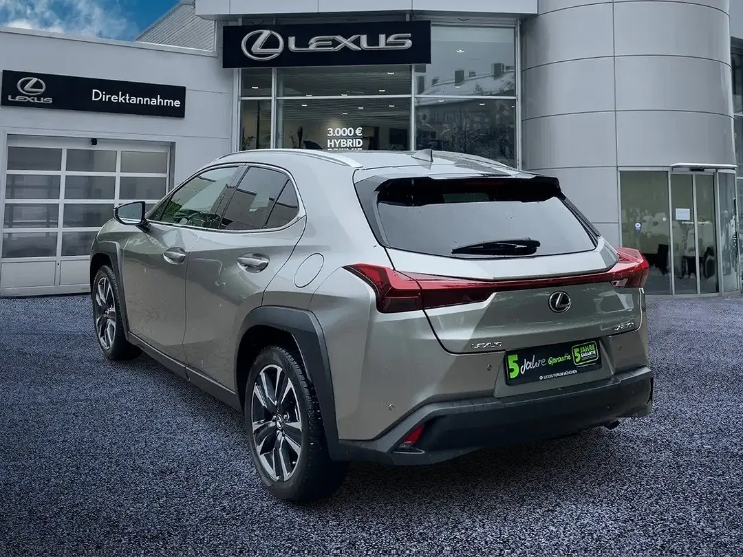Lexus UX 250h - Thumbnail 4