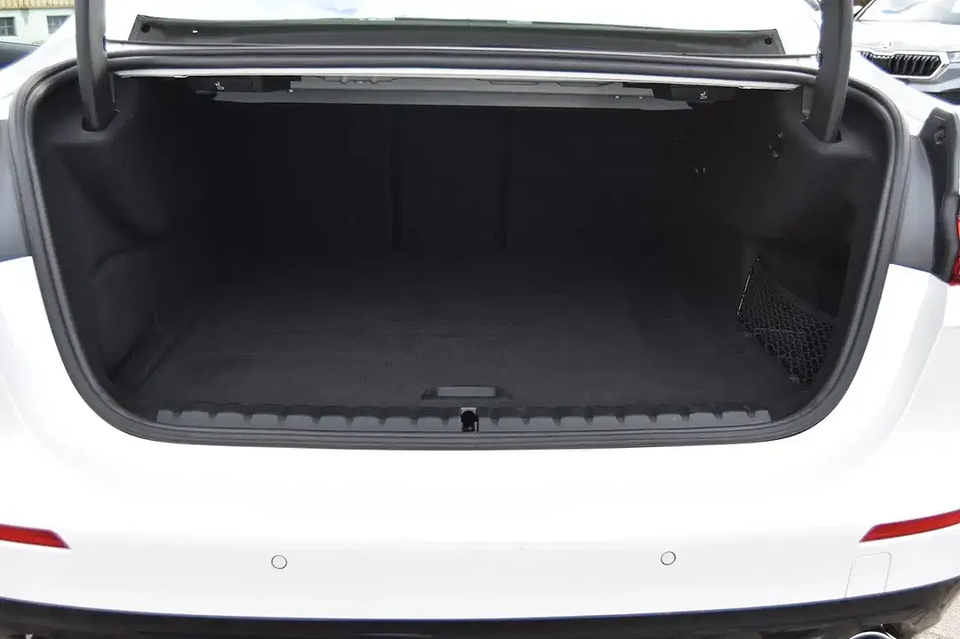 BMW 218 - Thumbnail 11