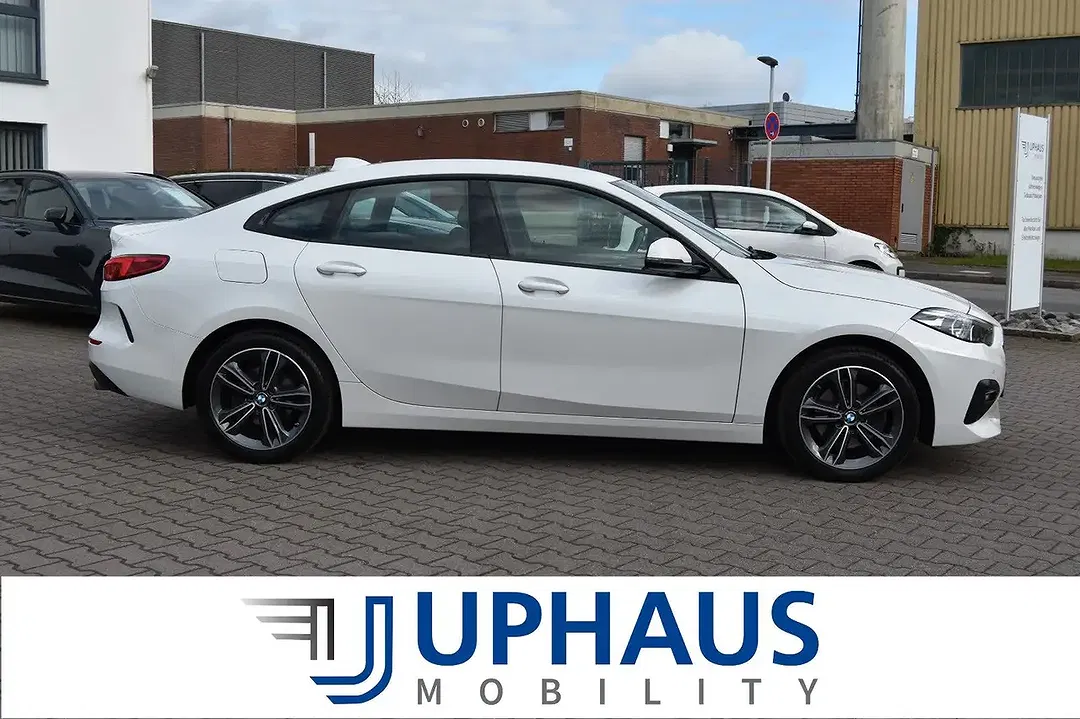 BMW 218 - Thumbnail 3
