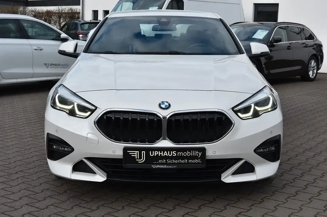 BMW 218 - Thumbnail 4