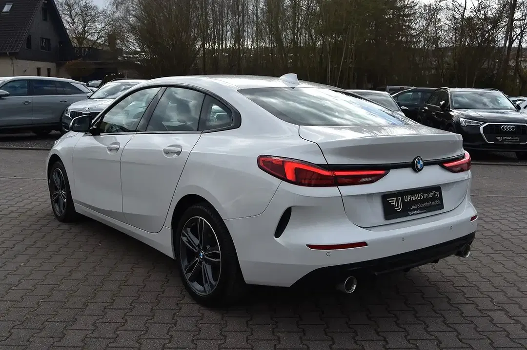 BMW 218 - Thumbnail 6