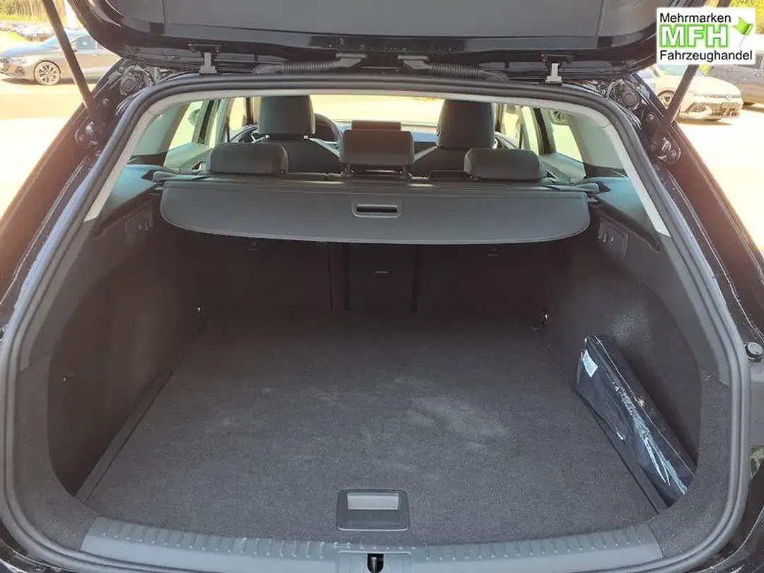 SEAT Leon - Thumbnail 11
