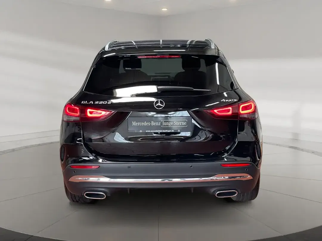Mercedes-Benz GLA 220 - Thumbnail 4