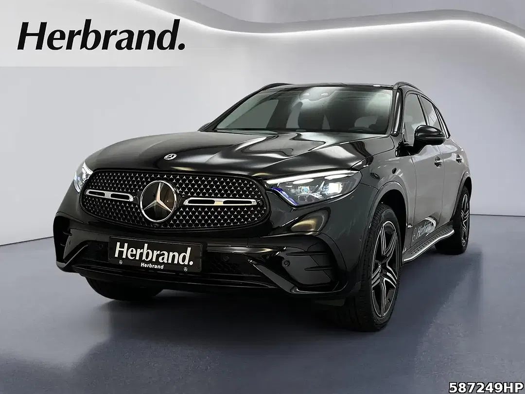 Mercedes-Benz GLC 300 - Thumbnail 1