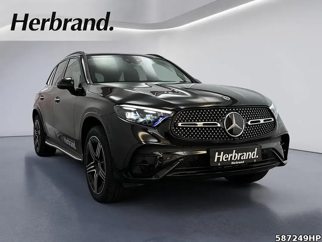 Mercedes-Benz GLC 300 - Thumbnail 2