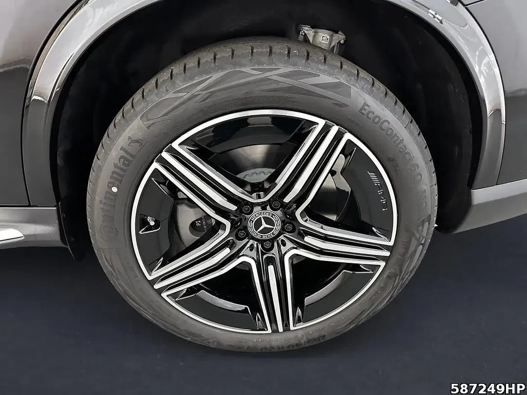 Mercedes-Benz GLC 300 - Thumbnail 5