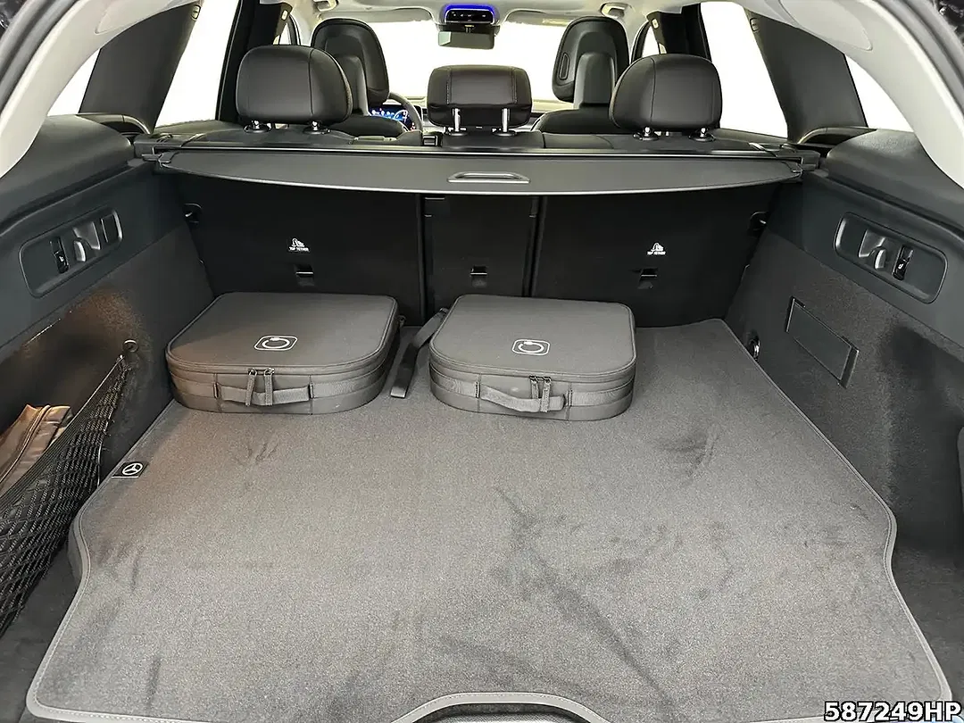 Mercedes-Benz GLC 300 - Thumbnail 6