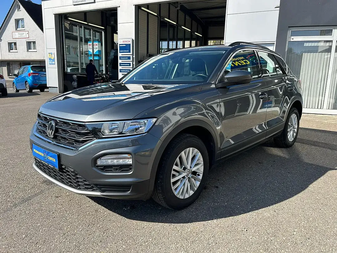 Volkswagen T-Roc - Thumbnail 3