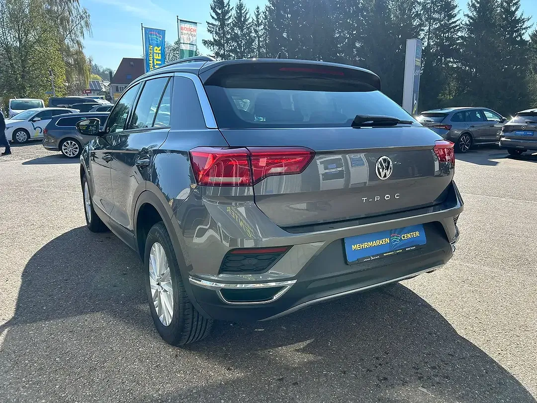 Volkswagen T-Roc - Thumbnail 5