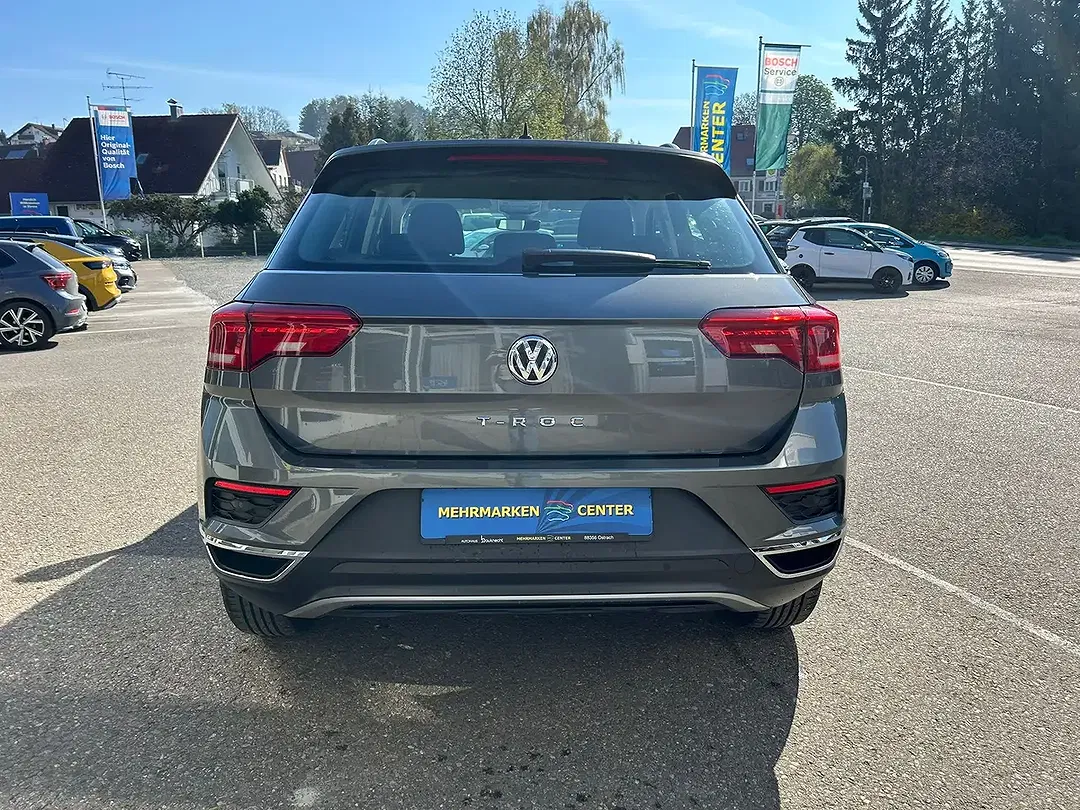 Volkswagen T-Roc - Thumbnail 6