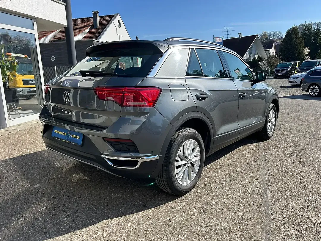 Volkswagen T-Roc - Thumbnail 7