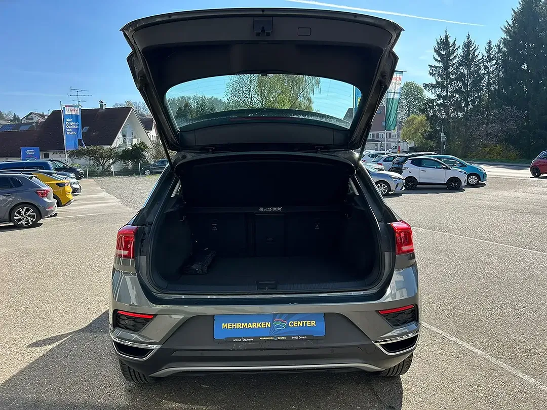 Volkswagen T-Roc - Thumbnail 9