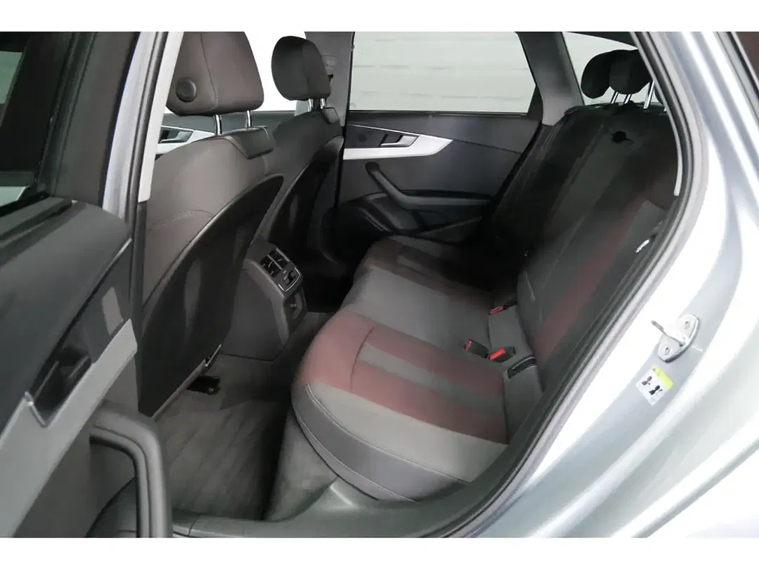 Audi A4 - Thumbnail 10