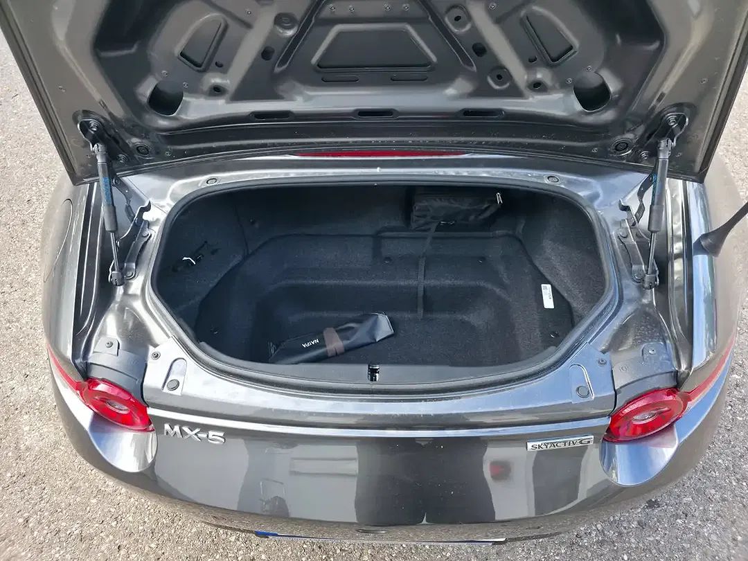 Mazda MX-5 - Thumbnail 11
