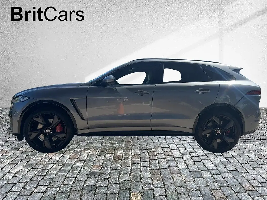 Jaguar F-Pace P550 SVR - foto 2