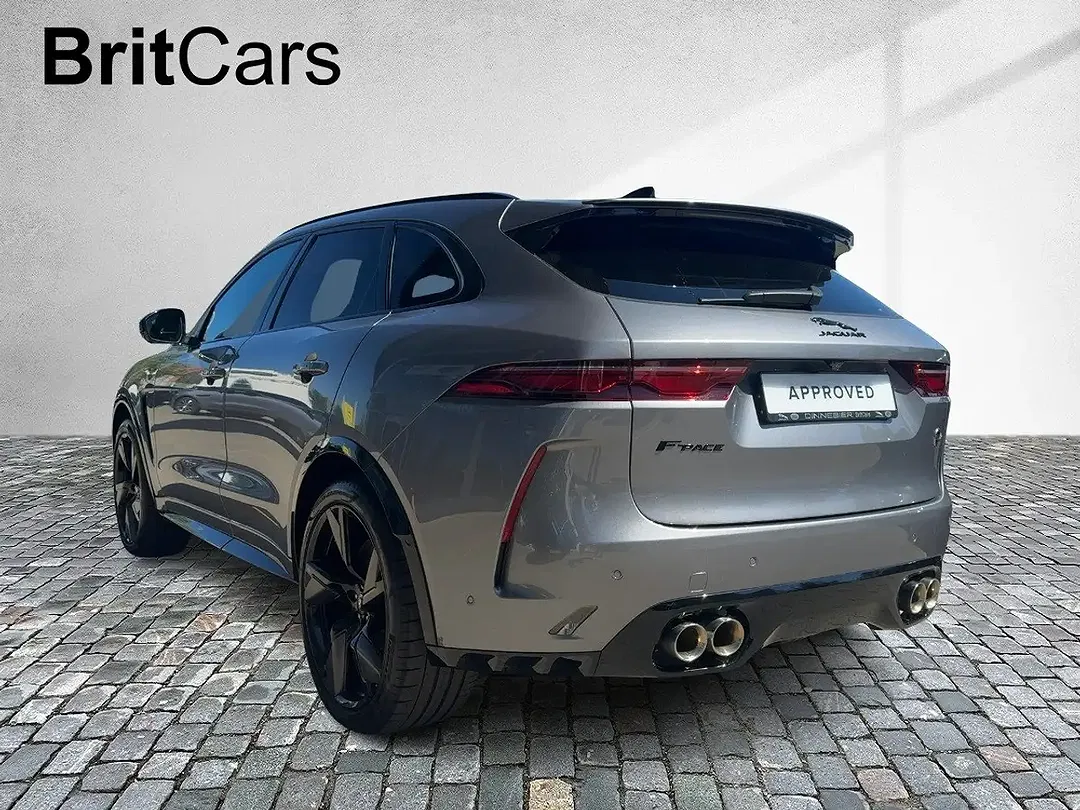 Jaguar F-Pace - Thumbnail 3