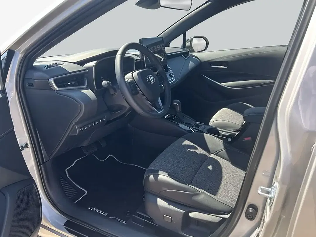 Toyota Corolla - Thumbnail 9