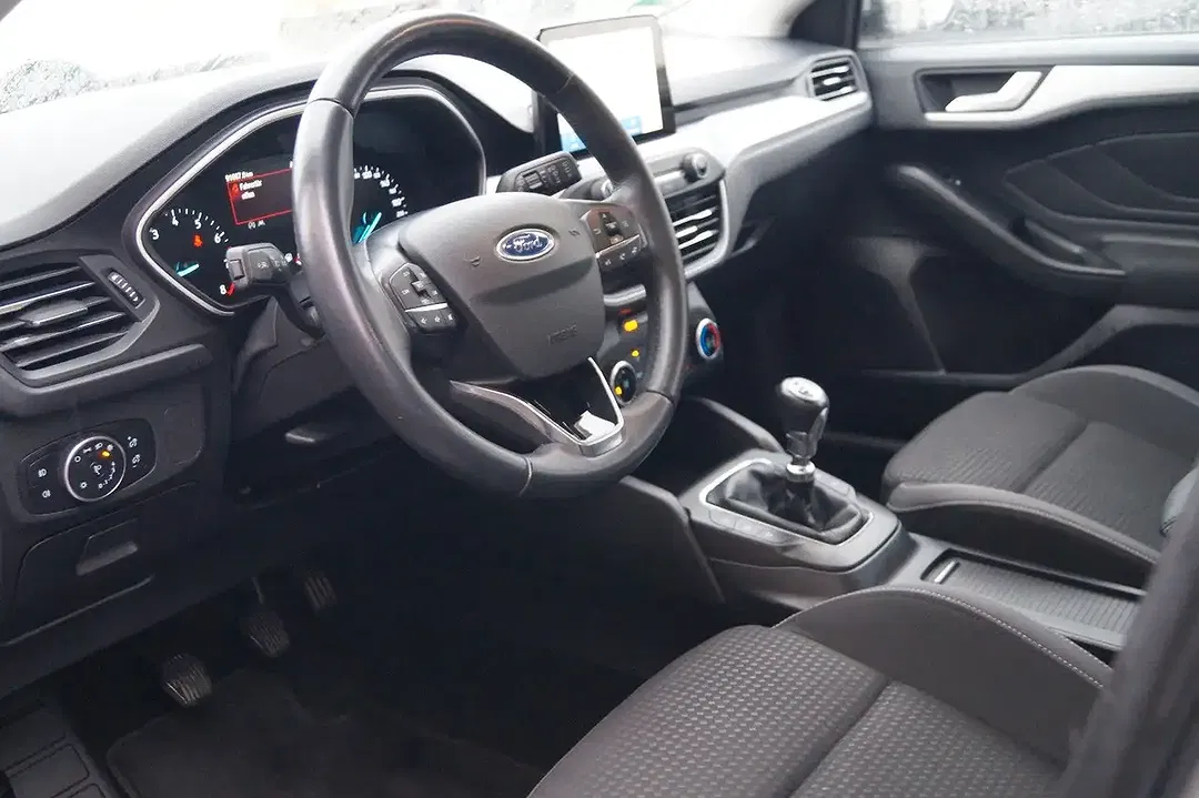 Ford Focus - Thumbnail 10