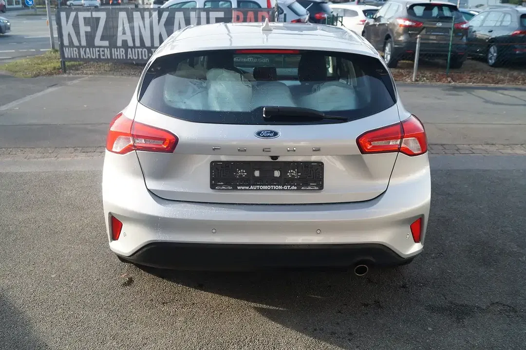Ford Focus - Thumbnail 8