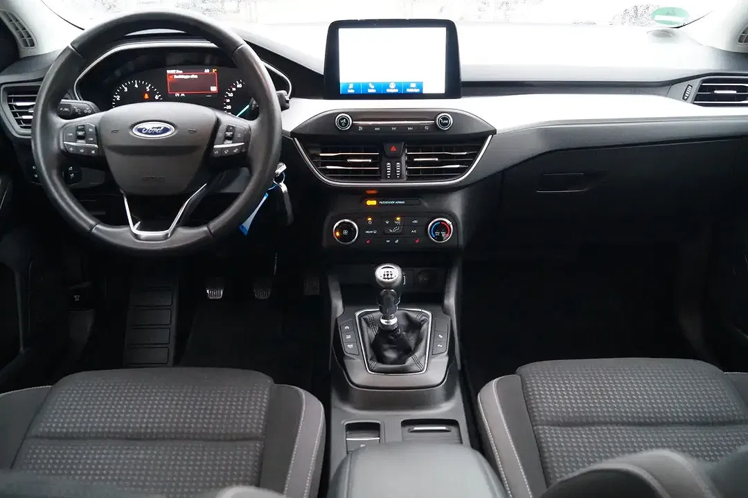 Ford Focus - Thumbnail 9