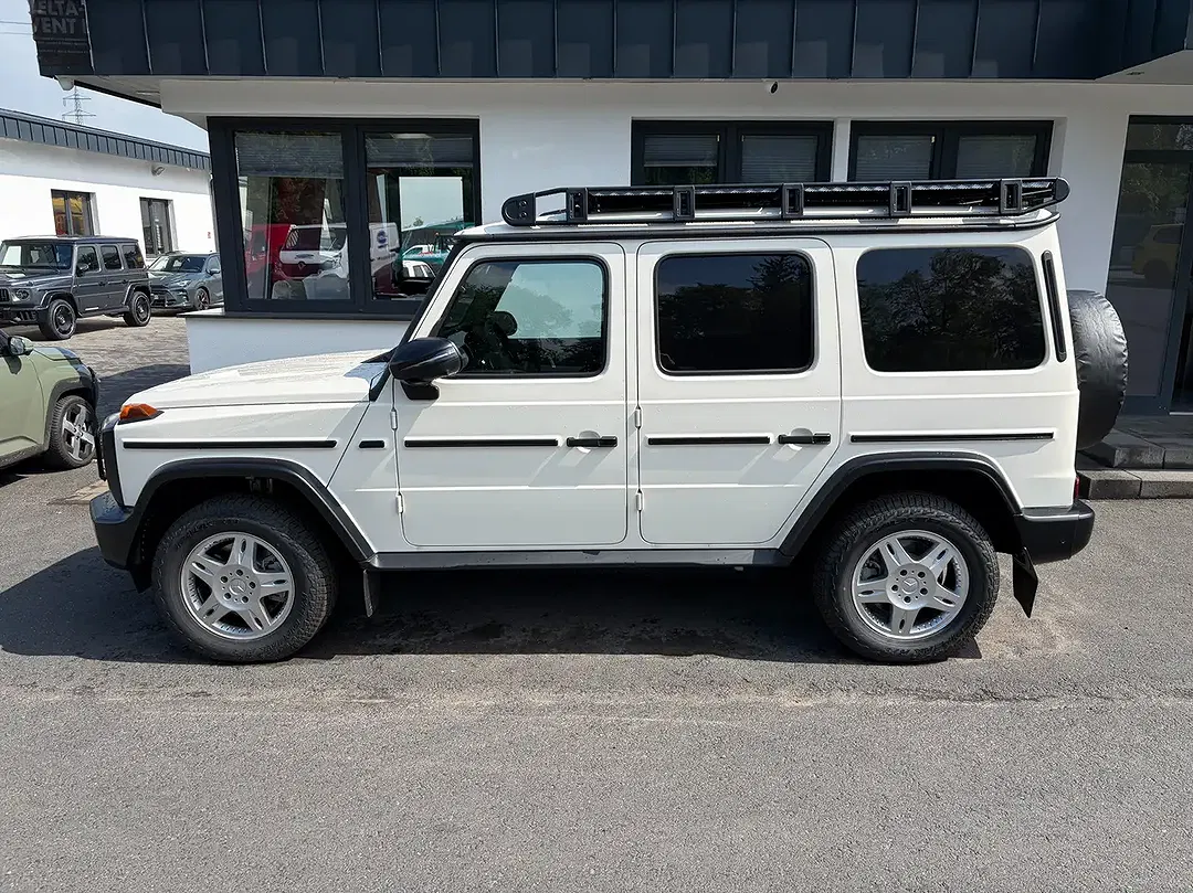 Mercedes-Benz G 450 - Thumbnail 1