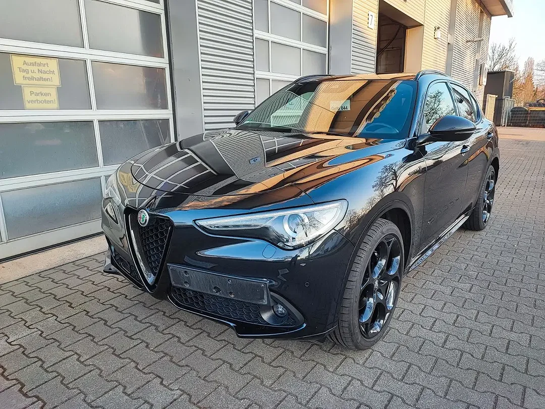 Alfa Romeo Stelvio - Afbeelding 1