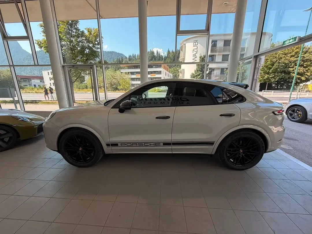 Porsche Cayenne - Thumbnail 7