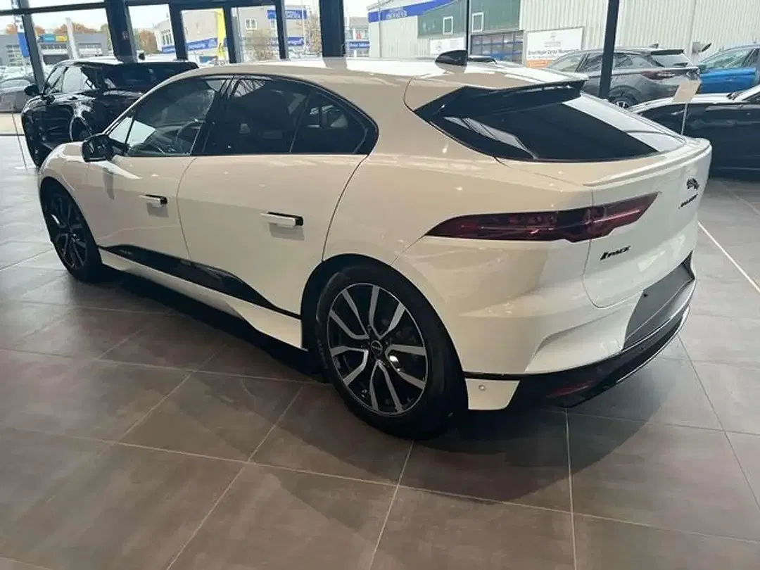 Jaguar I-Pace - Thumbnail 5