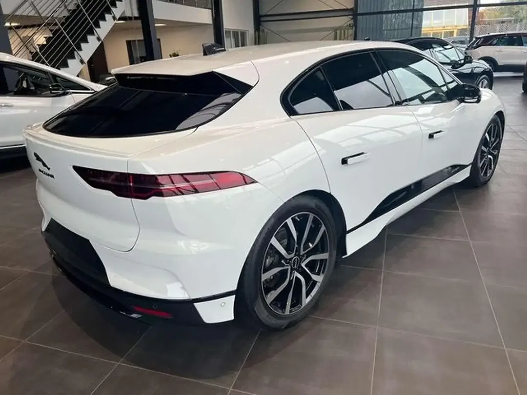 Jaguar I-Pace - Thumbnail 6