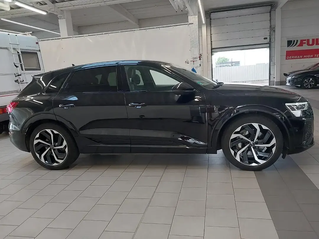 Audi Q8 e-tron - Thumbnail 6