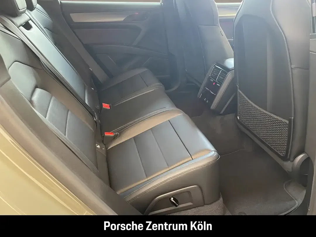 Porsche Cayenne - Thumbnail 22