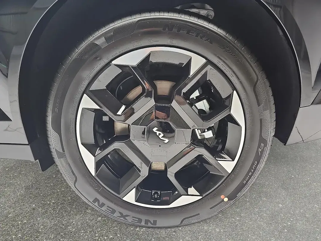 Kia EV5 - Thumbnail 6