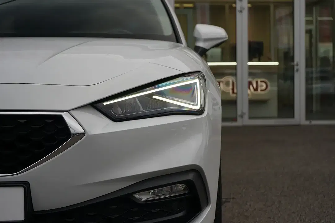 SEAT Leon - Thumbnail 3