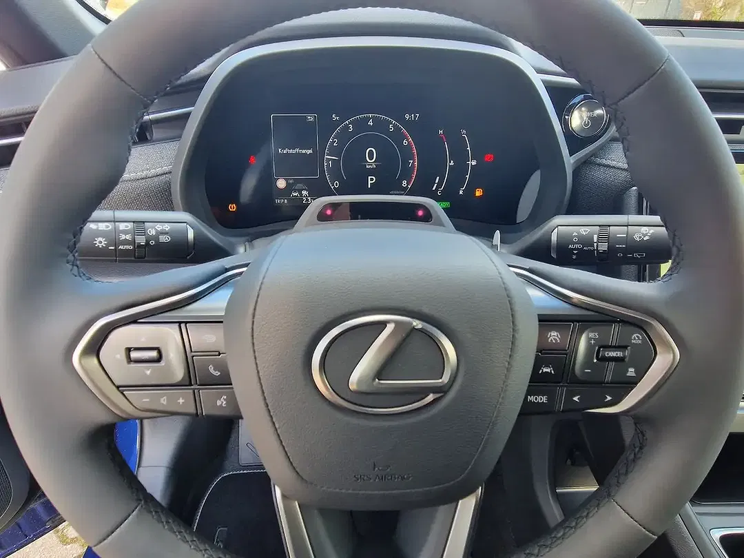 Lexus LBX - Thumbnail 11