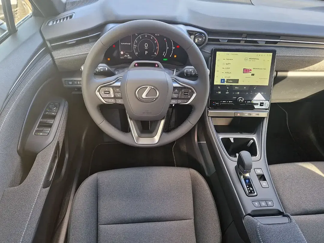 Lexus LBX - Thumbnail 7