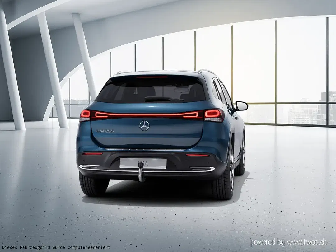 Mercedes-Benz EQA 250 - Thumbnail 12