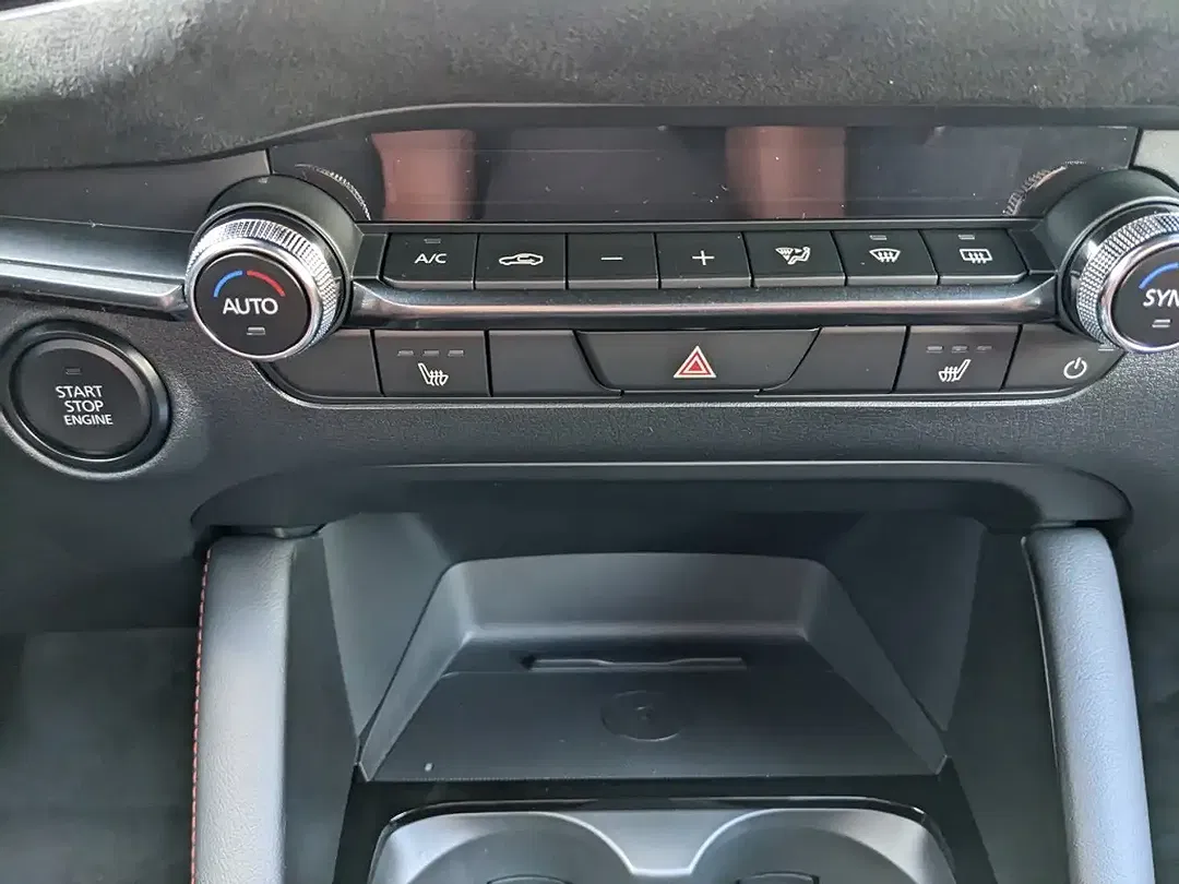 Mazda 3 - Thumbnail 11
