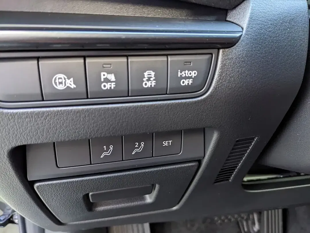 Mazda 3 - Thumbnail 13