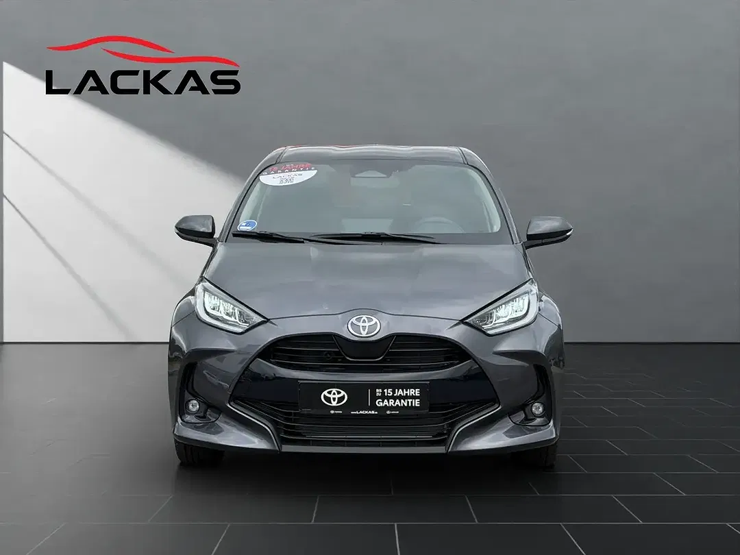 Toyota Yaris - Thumbnail 8