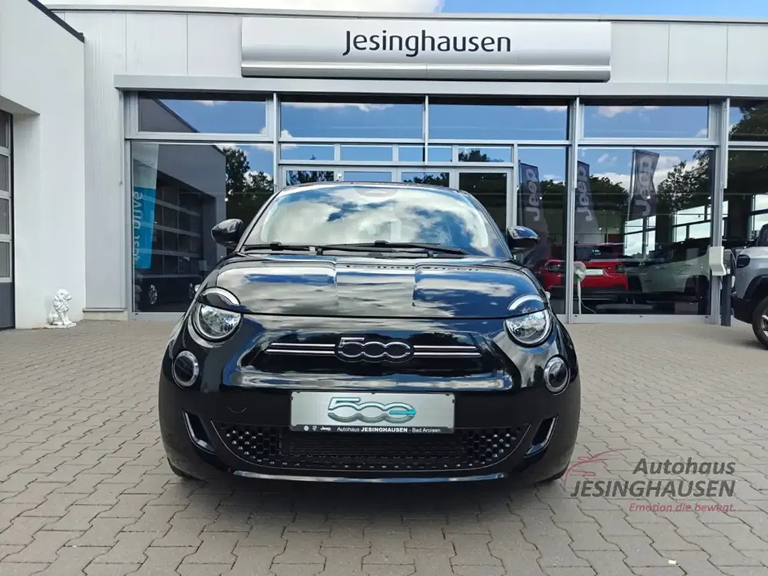 Fiat 500e - Thumbnail 2