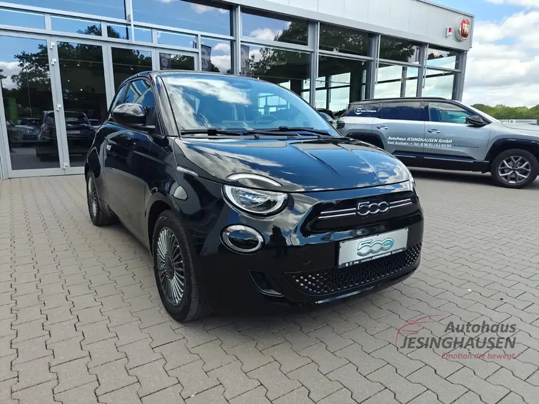 Fiat 500e - Thumbnail 3