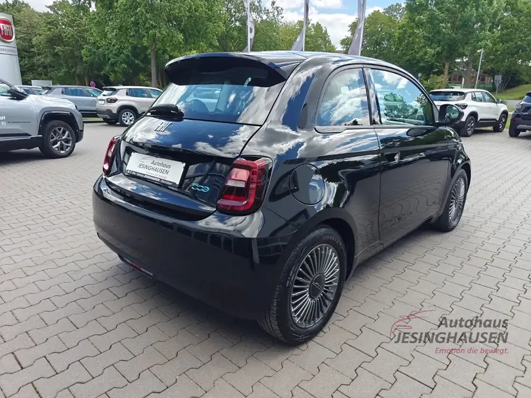 Fiat 500e - Thumbnail 5