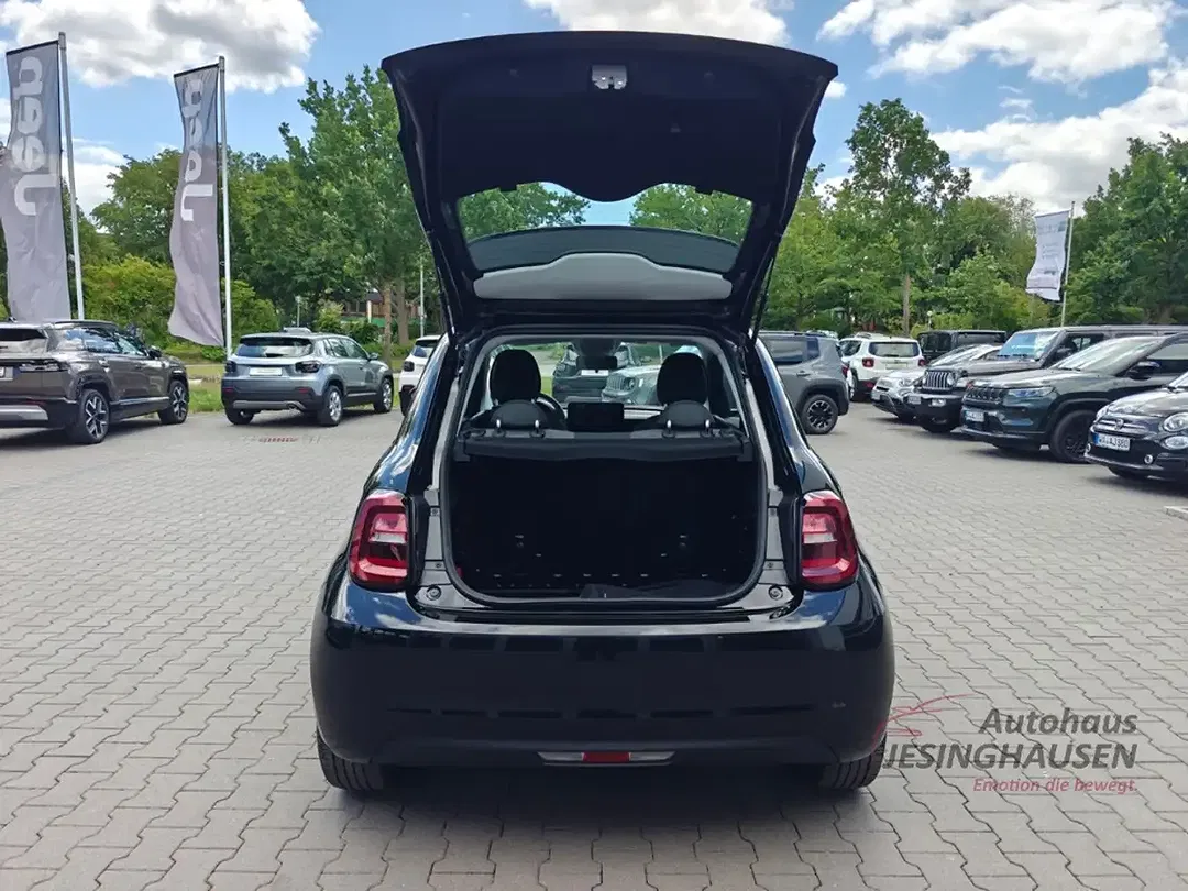 Fiat 500e - Thumbnail 8