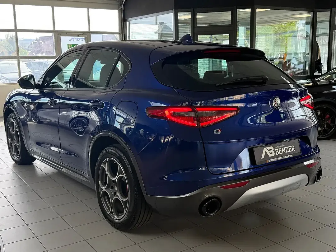 Alfa Romeo Stelvio - Thumbnail 6